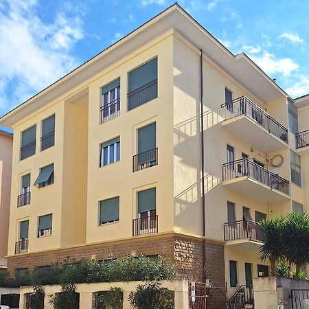Faby & Fra Apartments ليفورنو المظهر الخارجي الصورة